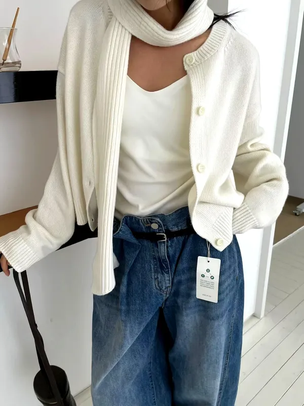 Simple and versatile women's top, comfortable knitted cardigan