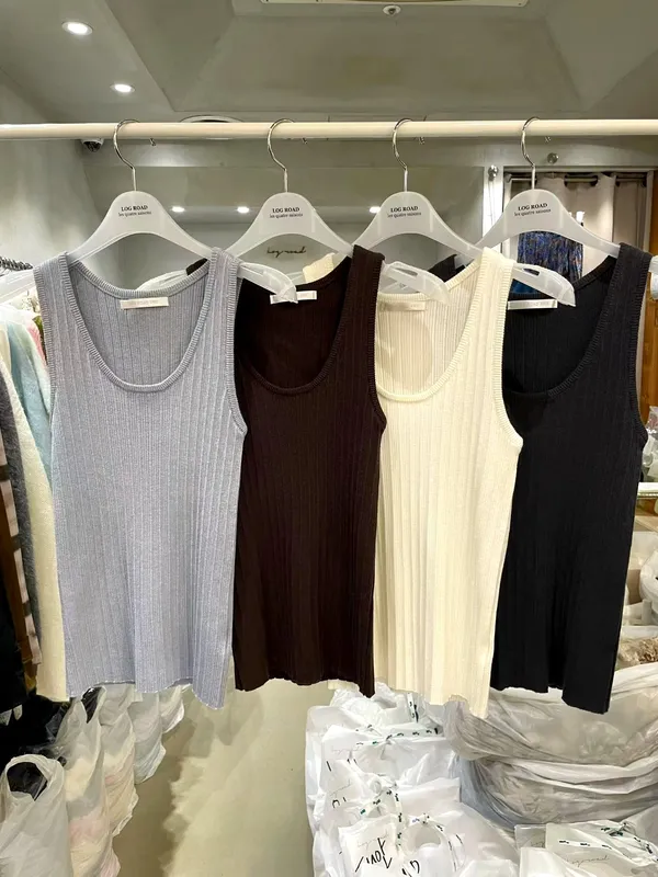 Fashionable and Minimalist Women's Tank Top, Comfortable and Versatile