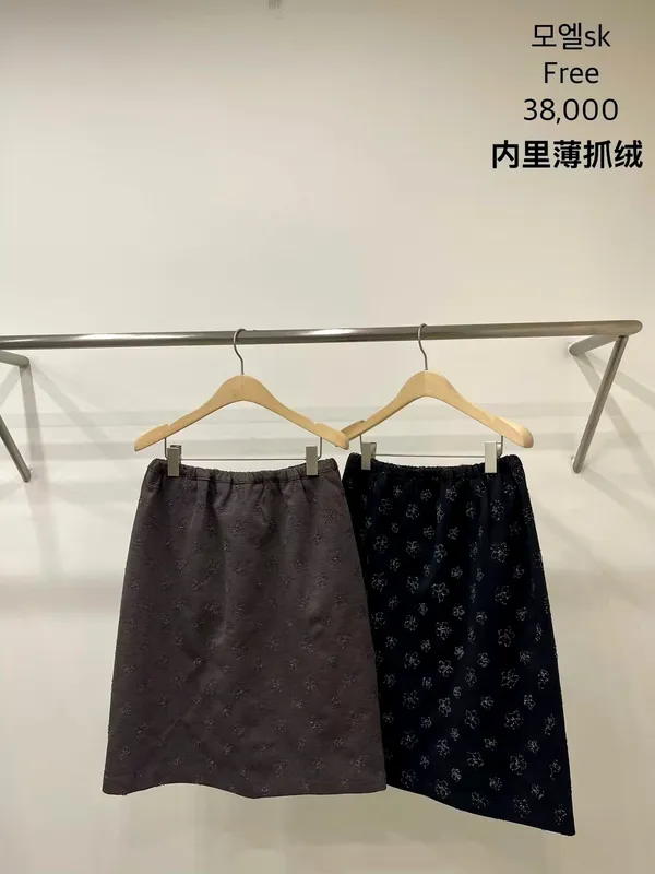 Elegant Women's Dress Skirt, Lightweight and Comfortable for Spring and Summer