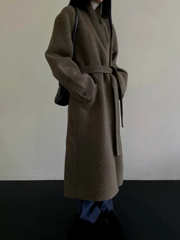 Stylish Women's Coat - Elegant, Warm, and Perfectly Matched