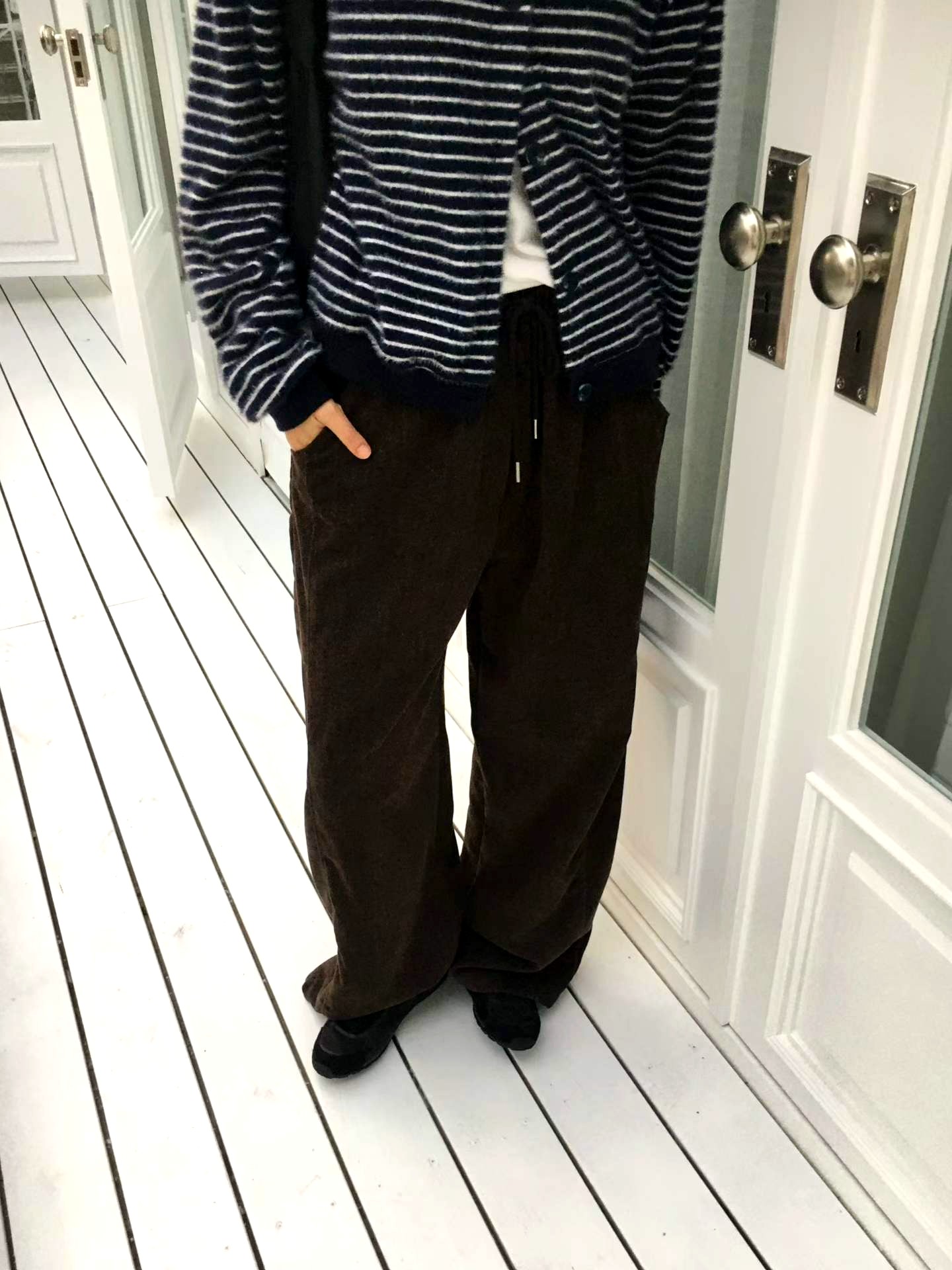 루즈 캐주얼 팬츠 | 편안함과 다재다능함을 갖춘 가을 겨울 필수 아이템