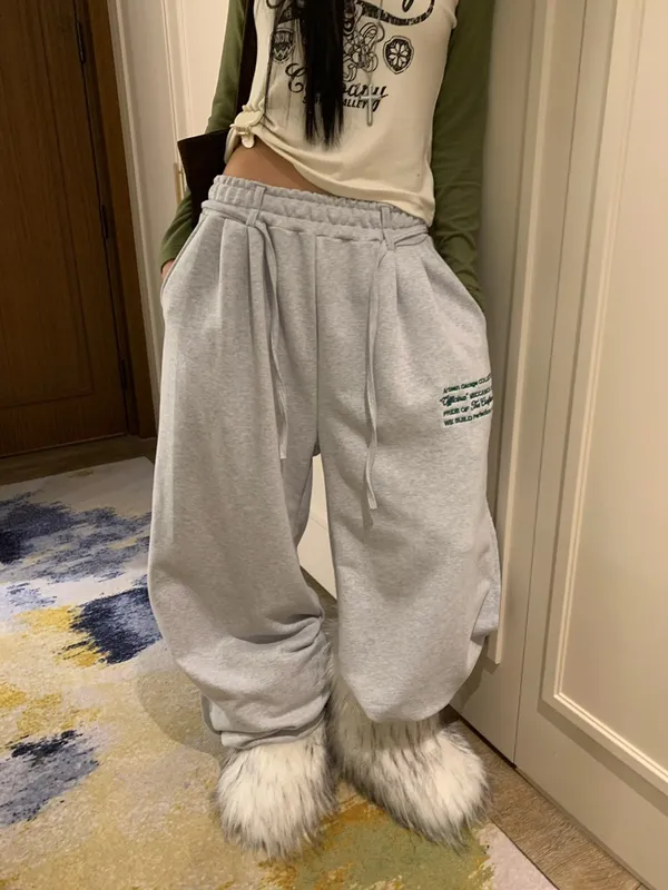Loose Fit Gray Sports Pants - Comfortable and Versatile