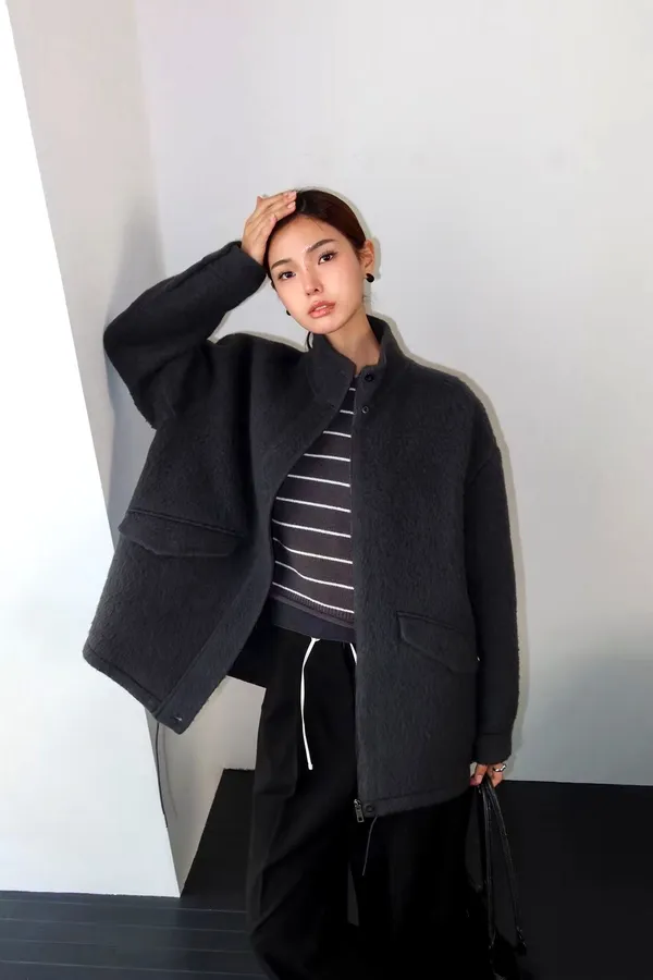Fashionable and Minimalist Women's Coat, Warm and Comfortable for Autumn and Winter