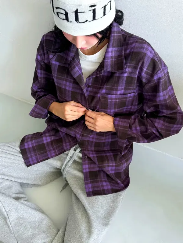 時尚紫色格紋襯衫，舒適百搭