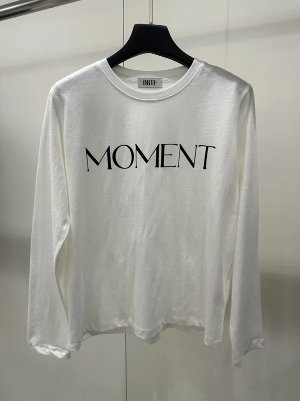 Stylish Printed Long Sleeve T-Shirt - Comfortable and Versatile