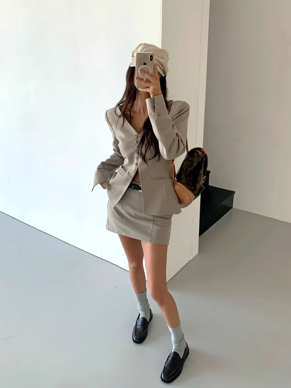 優雅氣質連衣裙，展現女性魅力