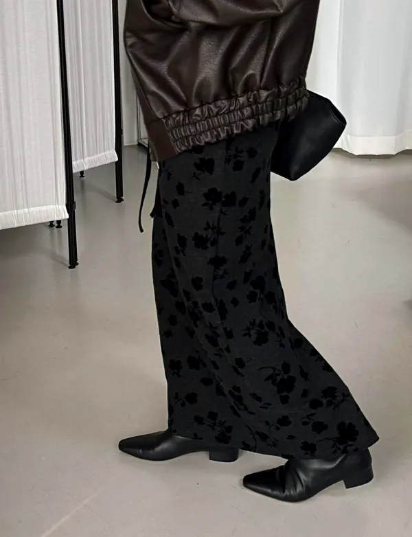 Elegant Floral Print Midi Skirt - Showcase Your Feminine Charm