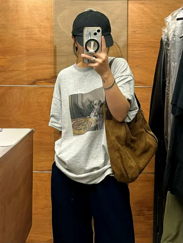 เสื้อยืดพิมพ์ลายแฟชั่นสบายๆ สวมใส่ได้หลากหลาย