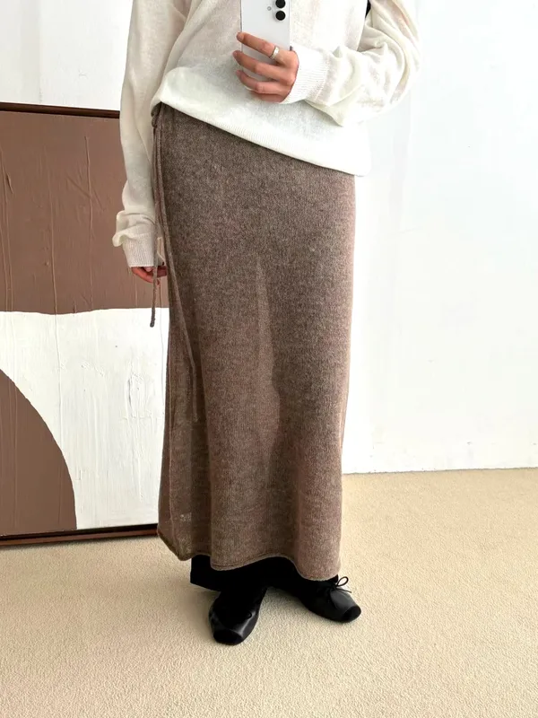 Elegant Knitted Maxi Dress - Comfortable and Stylish, Perfect for Any Occasion