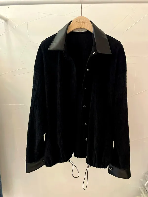 Stylish Black Shirt - Elegant Charm for Perfect Pairing