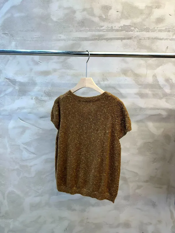 Fashionable and Minimalist Women's Top, Comfortable and Breathable Knitted Sweater