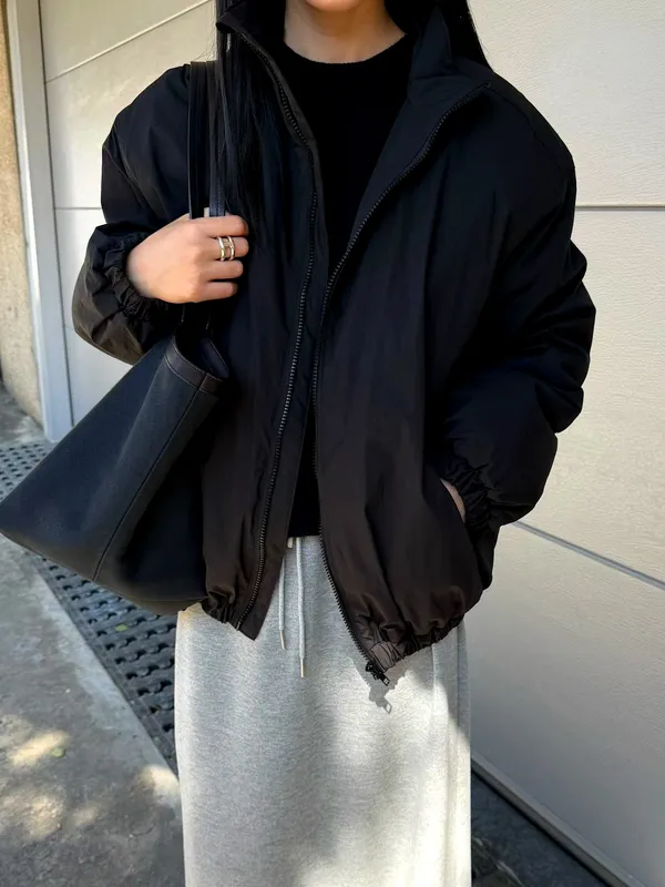 Stylish Black Women's Jacket - Lightweight and Comfortable
