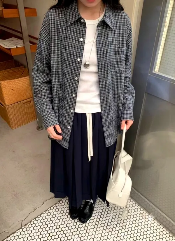 Stylish Plaid Shirt for Effortless Fashion Coordination
