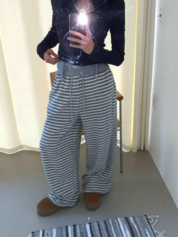 Fashionable Striped Pants - Comfortable and Versatile