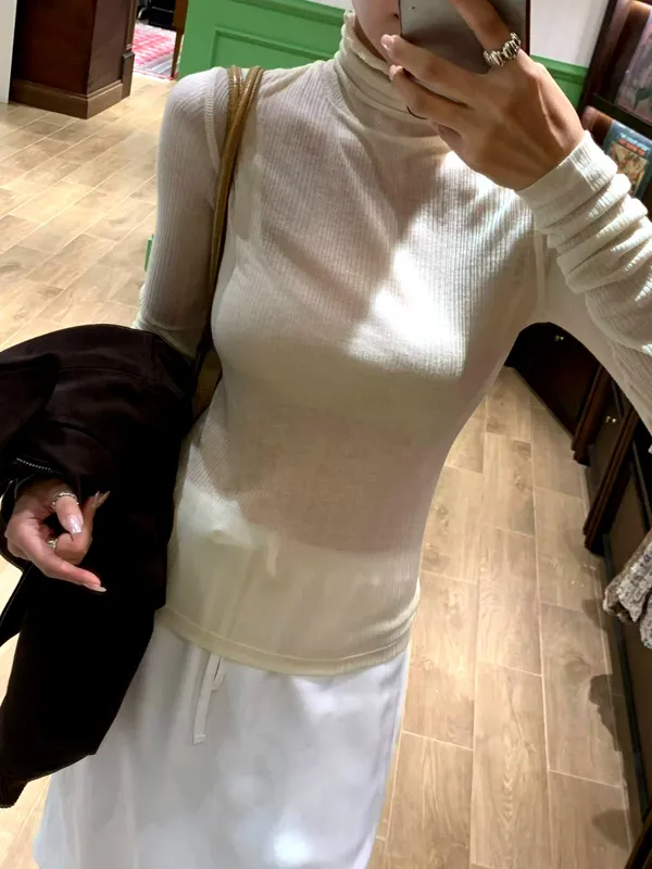 Fashionable Slim Fit Women's T-Shirt, Comfortable and Breathable, Perfect for Daily Wear