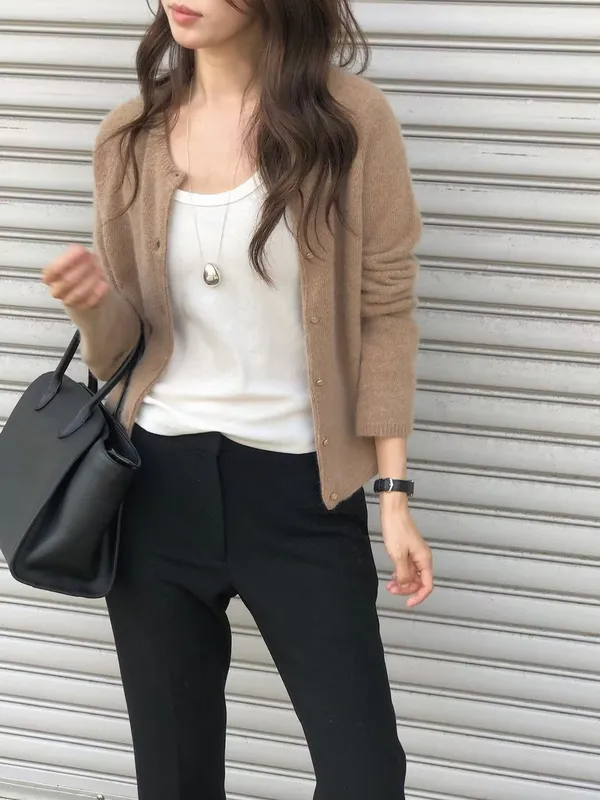 Warm and Soft Women's Cardigan, Fashionable and Versatile