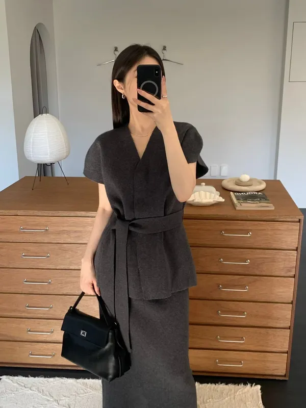 Elegant and Minimalist Women's Cami Top - A Fashion Staple