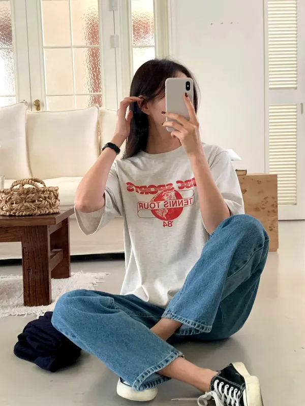 Casual Sports Style T-Shirt - Comfortable and Versatile