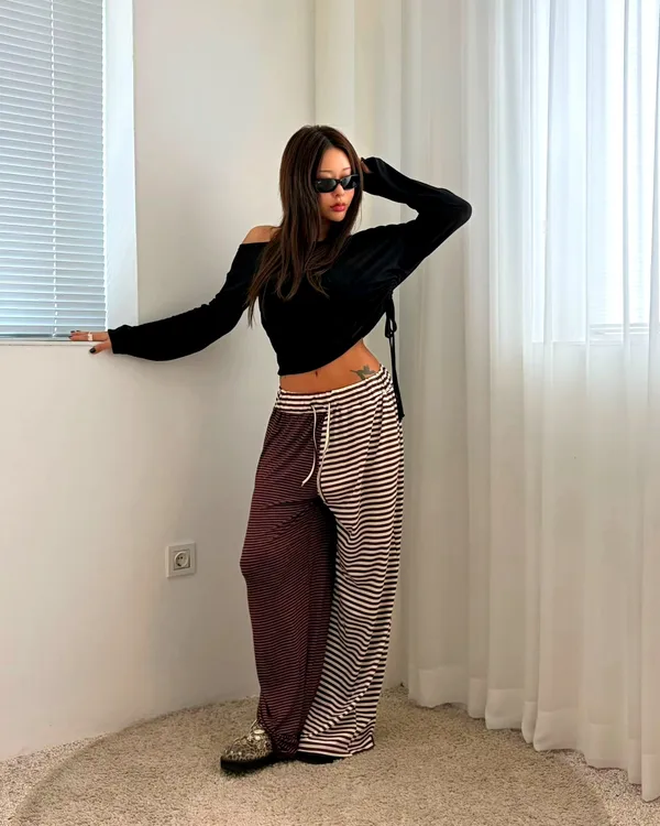 Fashionable Striped Loose-Fit Pants for a Comfortable Casual Style
