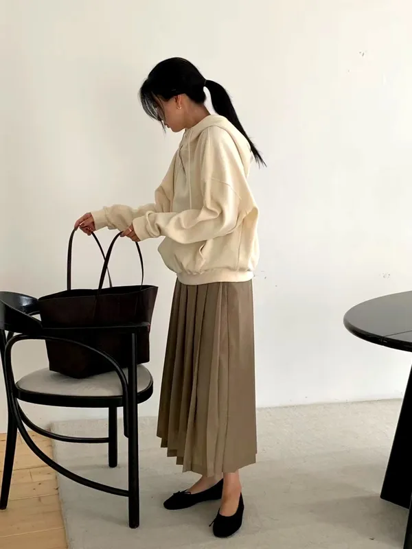 Fashionable Versatile Women's Skirt - Elegant Style for Any Occasion