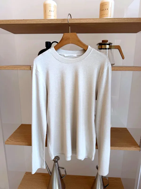 Minimalist Style Women's Long Sleeve Top - Comfortable and Versatile