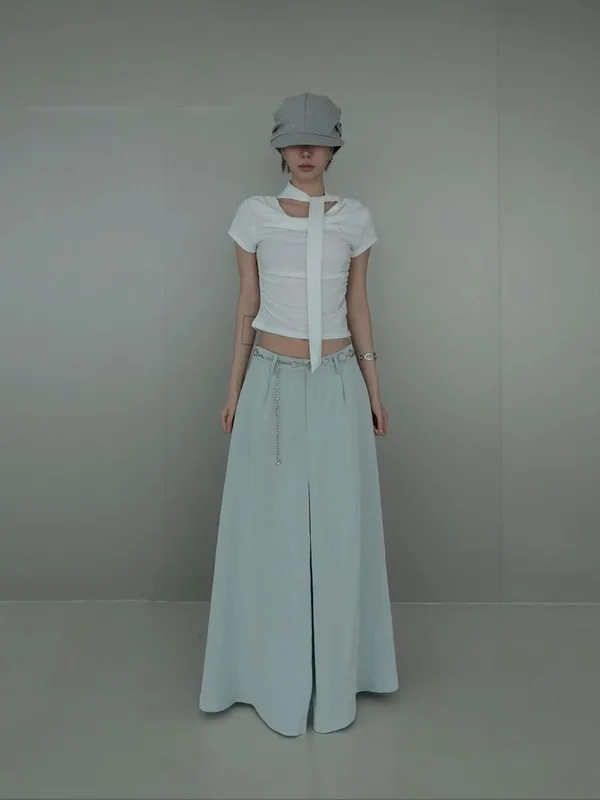 Fresh and Elegant Long Dress to Showcase Feminine Charm