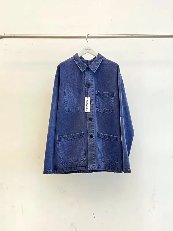 Fashionable men's denim jacket, casual and versatile, a perfect autumn and winter item.