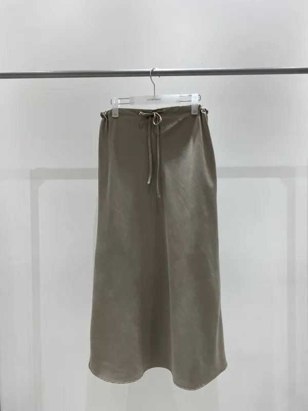 Minimalist Casual Long Skirt - Comfortable and Versatile