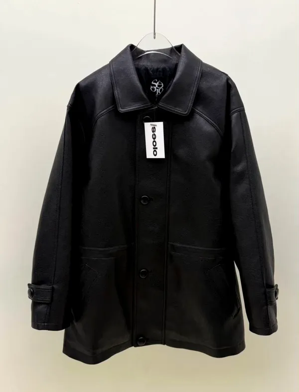 Stylish Black Leather Jacket: The Perfect Blend of Elegance and Personality