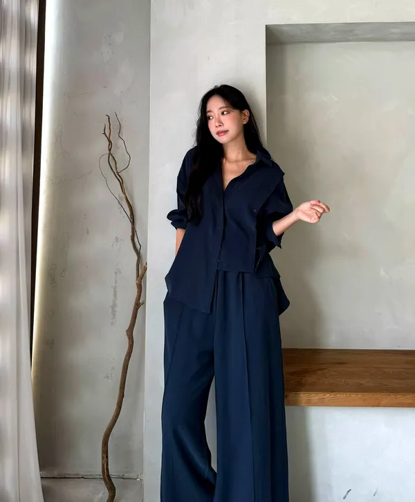 Elegant and Minimalist Women's Shirt, Effortlessly Matches Various Styles