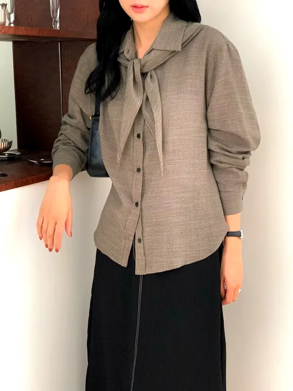Elegant and Versatile Shirt, Perfect for Any Occasion