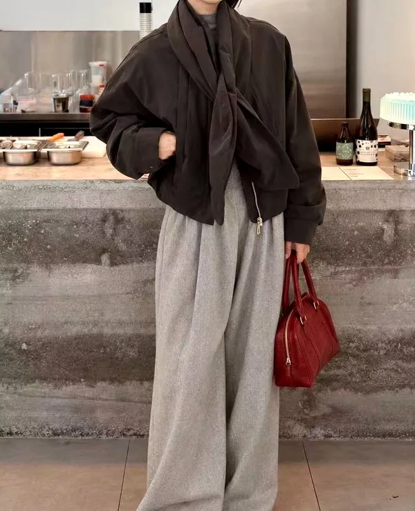 Fashionable Women's Jacket - Comfortable and Versatile