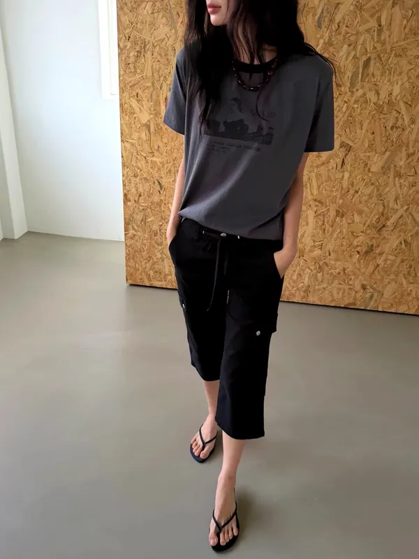 Fashionable Minimalist Printed T-Shirt, Comfortable and Versatile