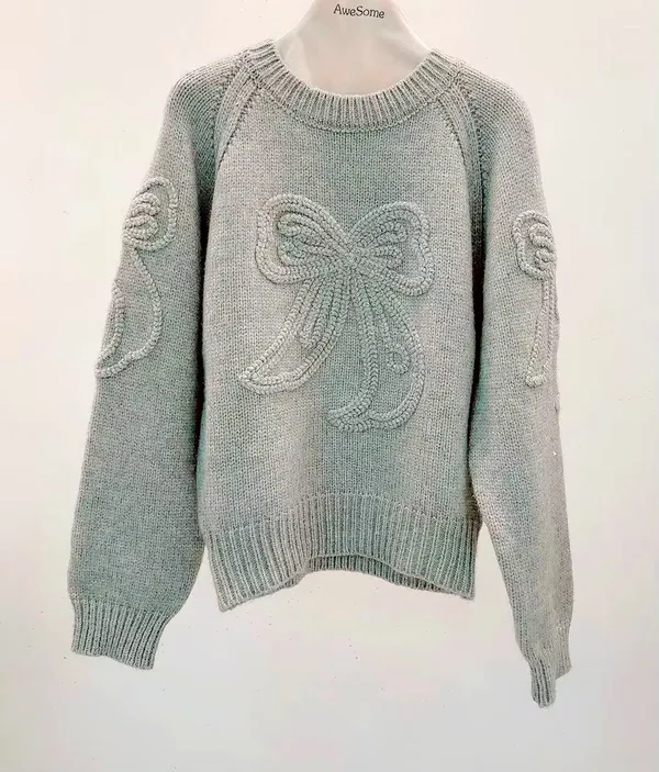 Elegant Bow Knit Top - Comfortable and Stylish