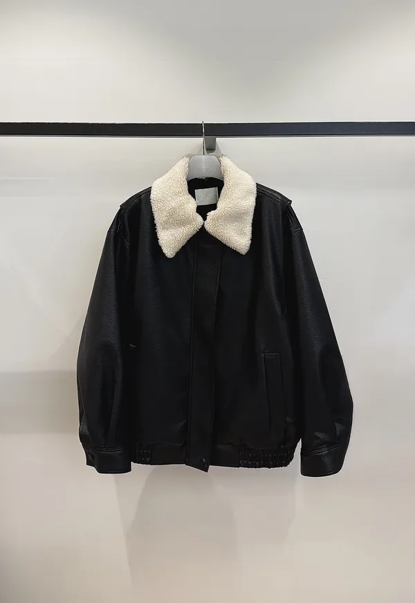 Stylish Black Leather Jacket with Lamb Fur Collar