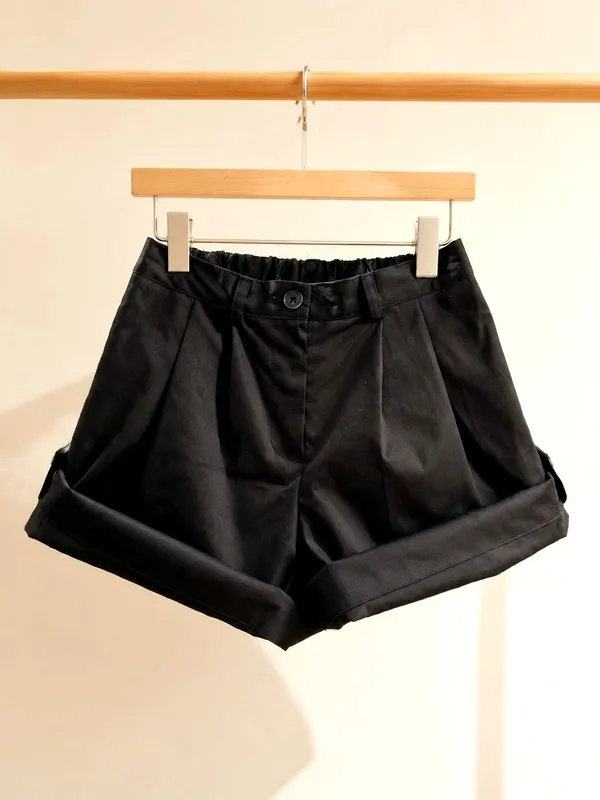 Stylish Black High-Waisted Shorts, Comfortable and Versatile