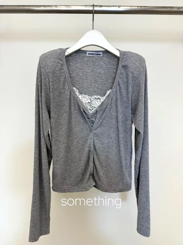 เสื้อผู้หญิงสีเทาสไตล์ทันสมัย สวมใส่สบายและเข้ากันได้ดี