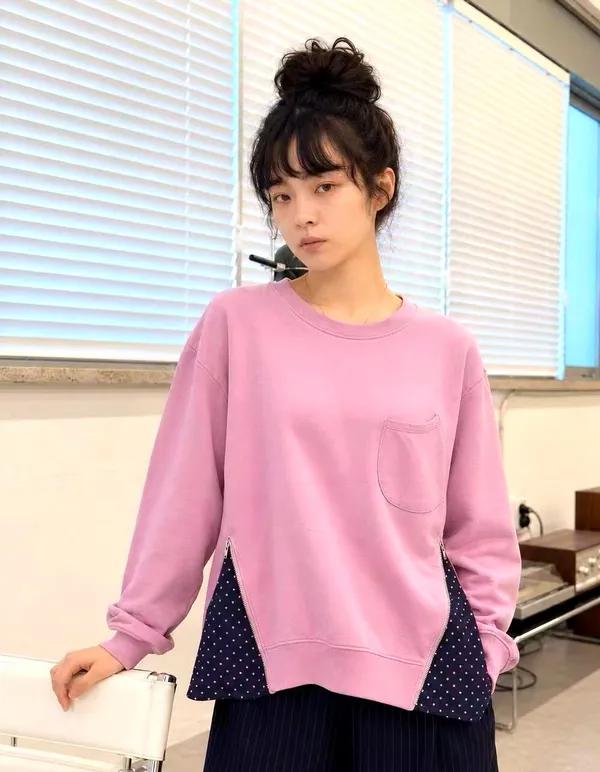 Trendy Casual Pink T-Shirt with Unique Pocket Design