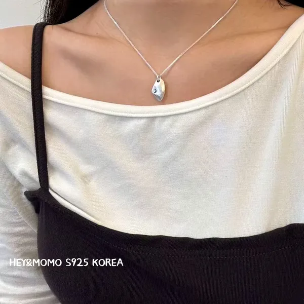 Elegant Minimalist 925 Silver Necklace - Perfect Women's Accessory Necklace