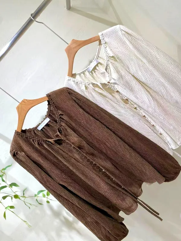 เสื้อผู้หญิงแฟชั่นและหลากหลาย ใช้ได้ทั้งฤดูใบไม้ผลิและฤดูร้อน