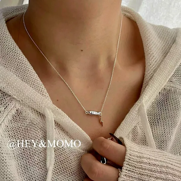 Elegant Silver Necklace - A Stylish Accessory for Every Occasion Necklace
