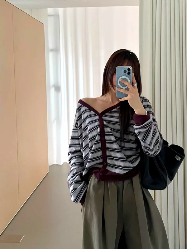 Stylish Striped Women's Jacket for a Comfortable Casual Look