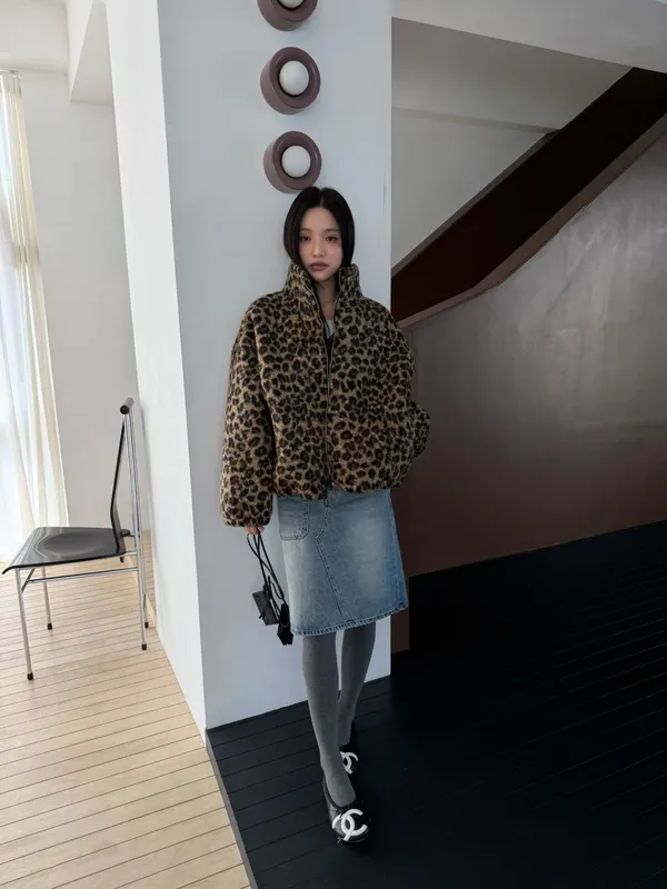 Stylish Short Leopard Print Jacket - Warm and Unique