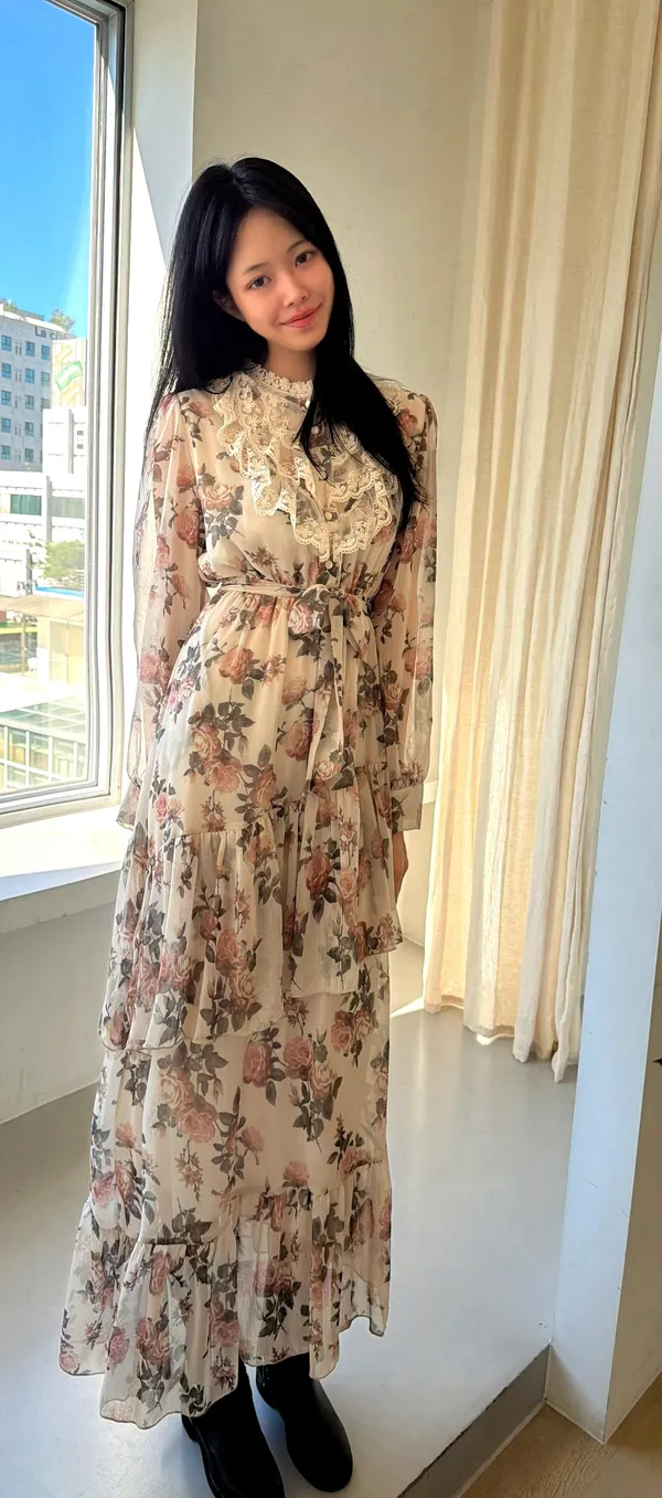Elegant Floral Dress, Lightweight and Breathable, Perfect for Spring and Summer