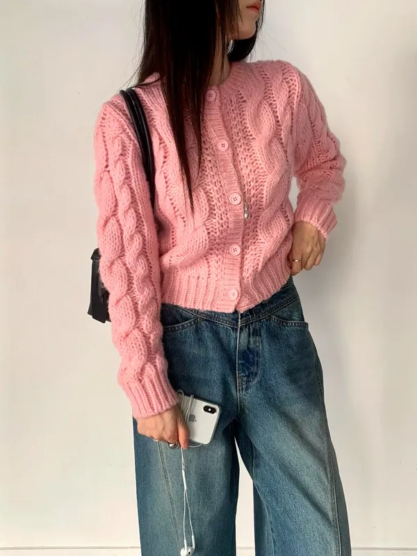 Stylish Pink Sweater for Women - Warm and Comfortable for Fall and Winter