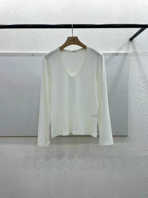 Minimalist White Long Sleeve T-Shirt, Comfortable and Breathable, A Wardrobe Essential