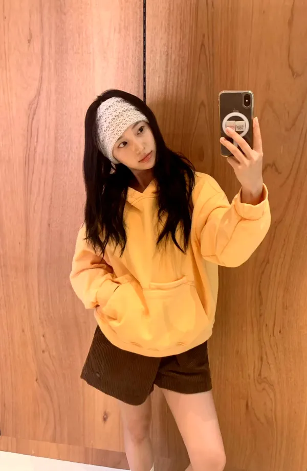 เสื้อฮู้ดแฟชั่นสบายๆ ใส่ได้หลากหลาย ต้องมีในฤดูใบไม้ร่วงและฤดูหนาว