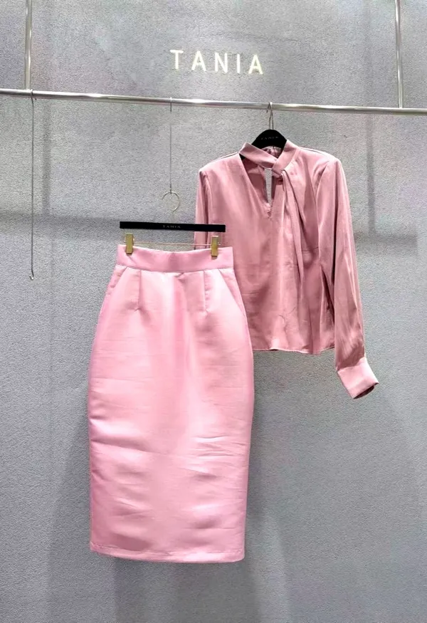 Elegant Pink Women's Top, Lightweight Silky Fabric