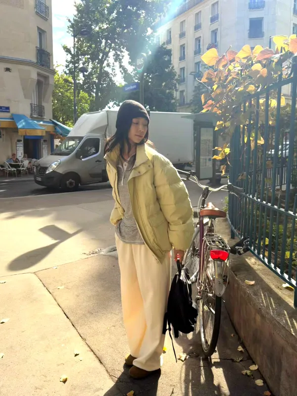 Stylish Women's Down Jacket - Warm and Comfortable for Fall and Winter