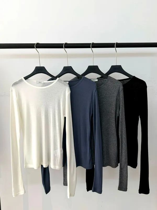 Minimalist Comfortable Women's Long Sleeve Top, Perfect for Various Occasions